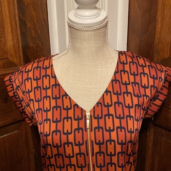Express capped sleeve blouse. - Picture 4 of 8